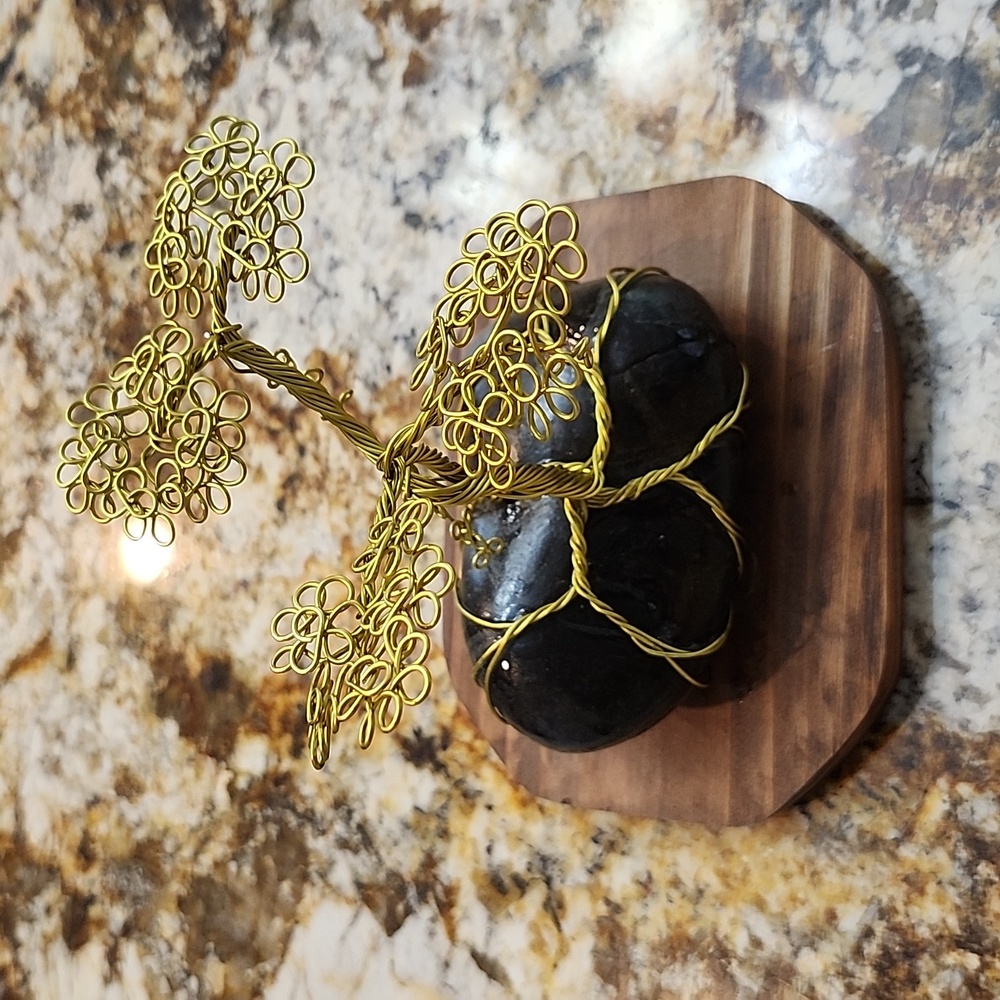 Gold wire Tree